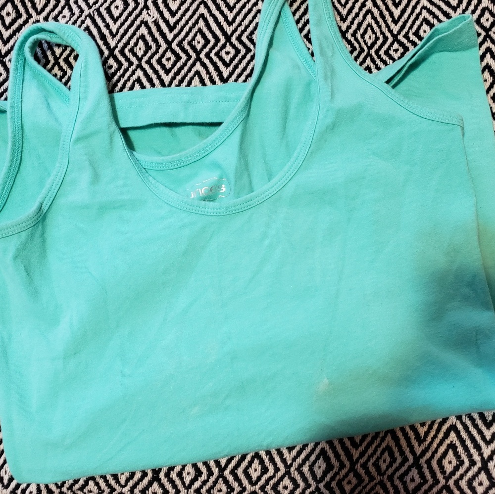 4 cotton undershirts - Picture 4 of 5